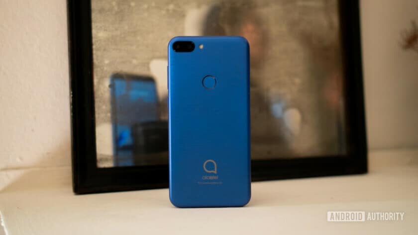 Alcatel 1s rear panel