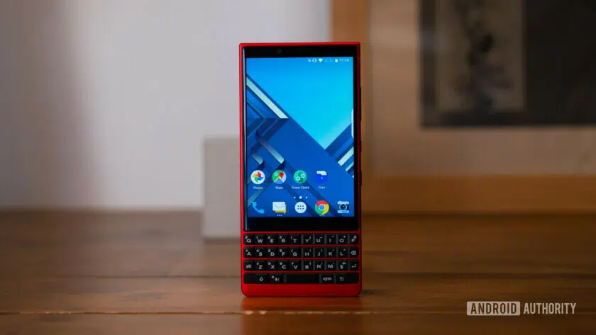 Blackberry KEY2 Red Edition display