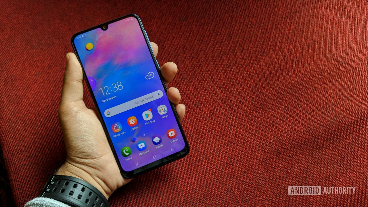 Samsung Galaxy M30 front