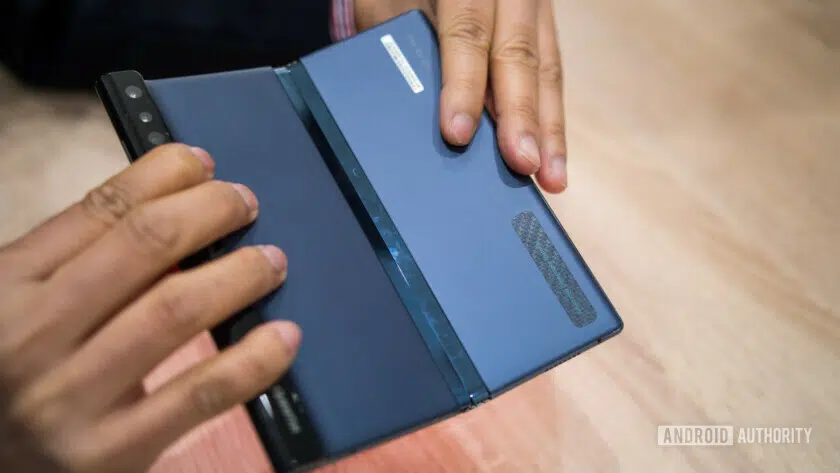 Huawei Mate X Foldable Phone rear panel