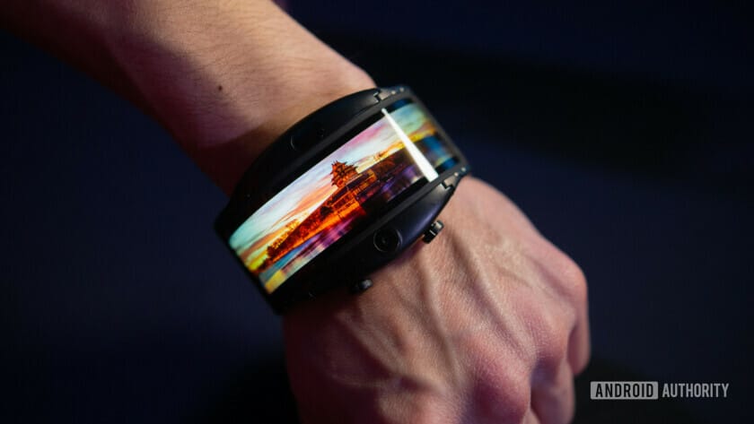 Nubia Alpha Hands On flexible oled on wrist