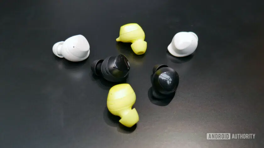 Photo of the new Samsung Galaxy Buds in black, white, and yellow colors