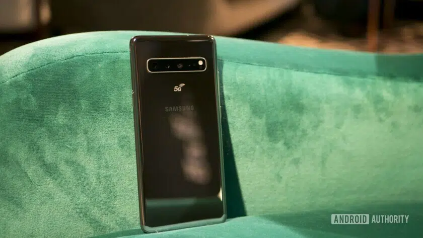 Samsung Galaxy S10 5G Back Standing