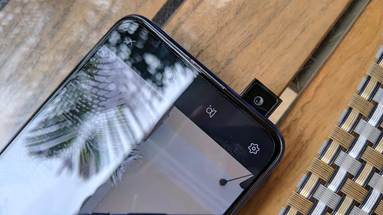 Macro shot of the Vivo V15 Pro pop up selfie camera