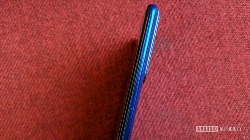 Vivo V15 Pro volume rocker and power button