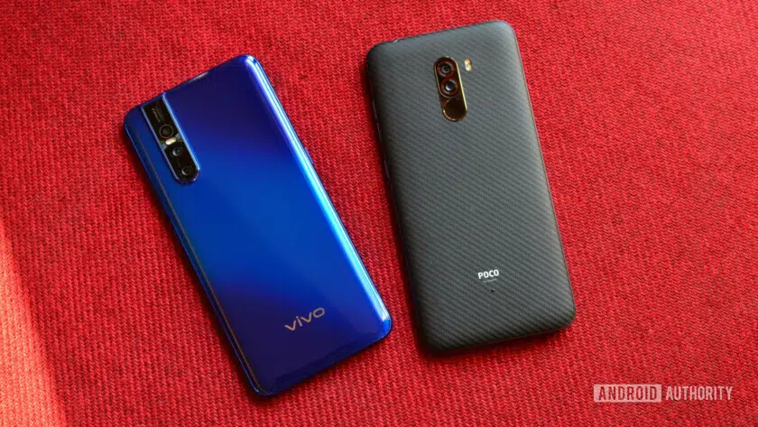 Vivo V15 Pro vs Pocophone F1 back panel