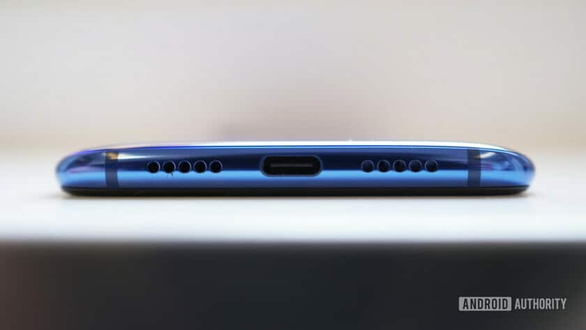 Xiaomi Mi 9 speaker USB-C port