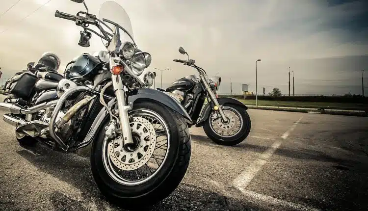 Quels sont les accessoires essentiels à moto ?